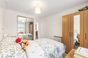 Bedroom- click for photo gallery